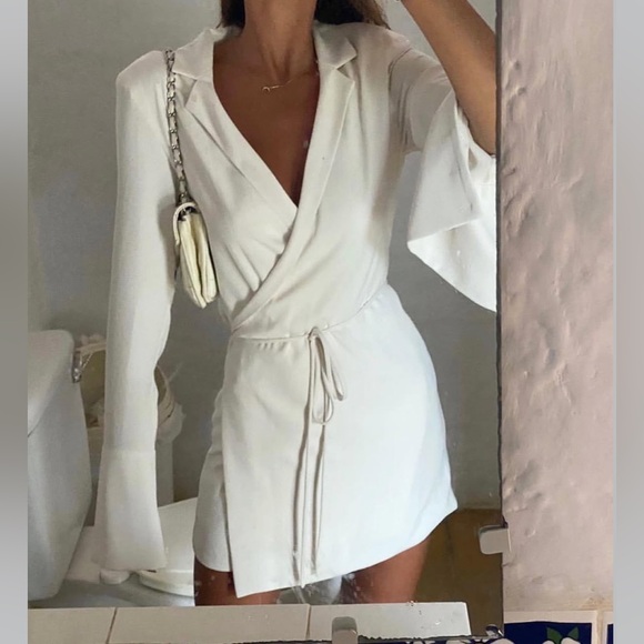 Orseund Iris Boxy Wrap Dress White Ivory Size S - Picture 8 of 9